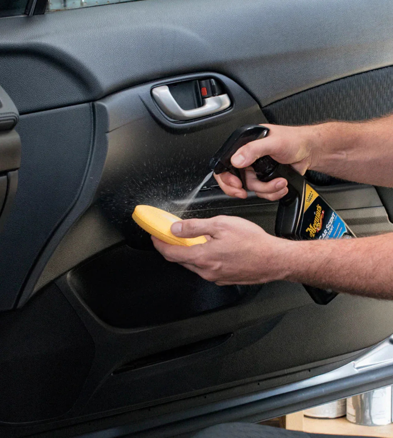 Meguiars New Car Protectant / Hidratador Plásticos Internos